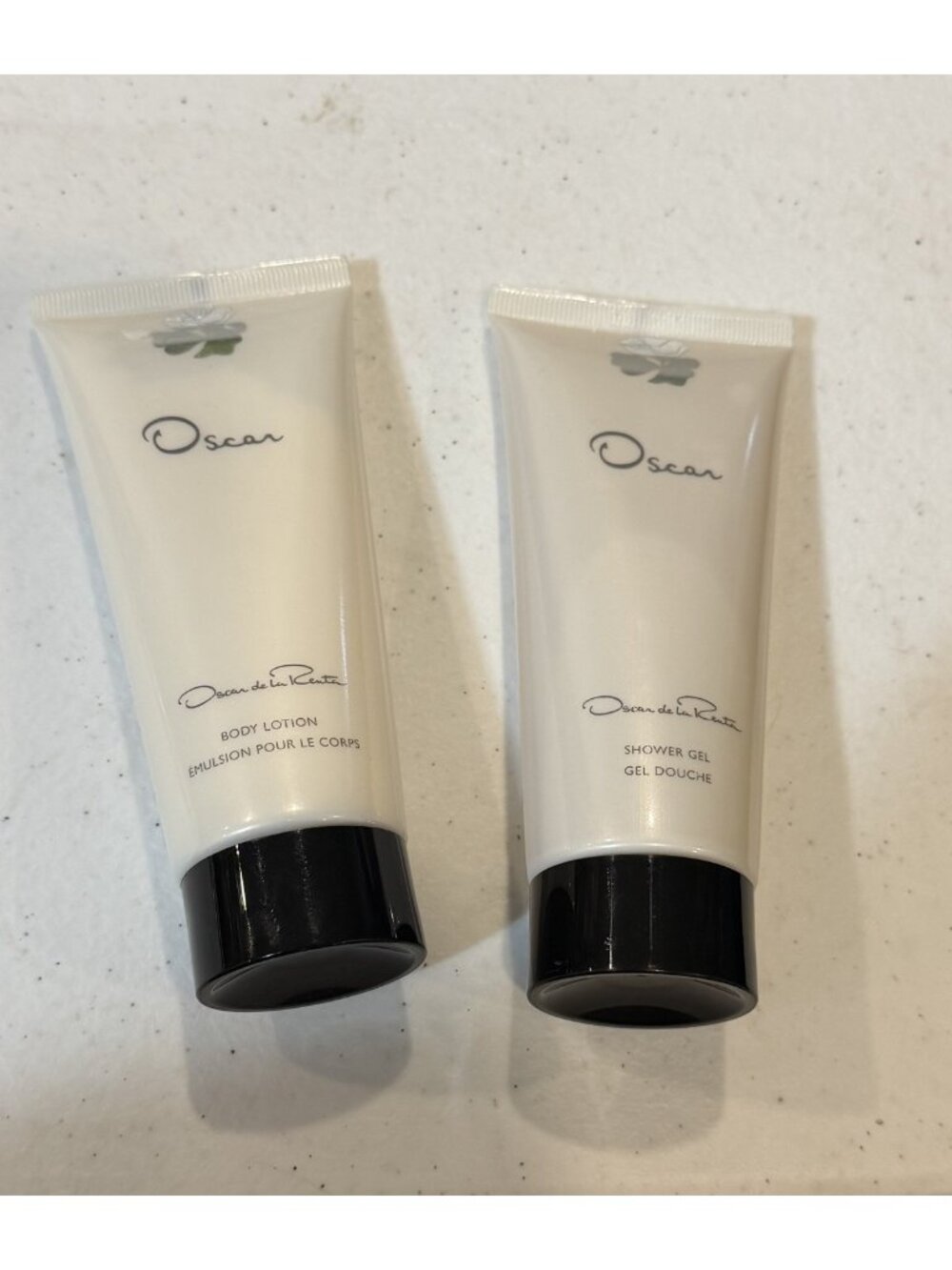 NEW Oscar de la Renta Set  Women Body Bath Shower Gel 3.4 fl. oz & Body Lotion